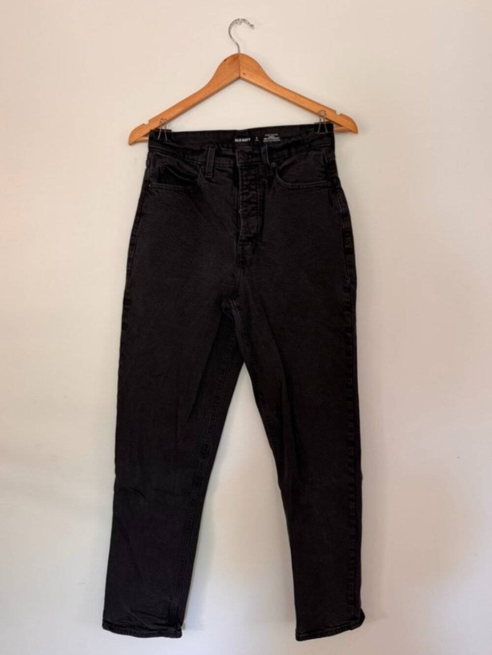 Old Navy "Extra High-Rise Curvy Sky-Hi Straight Secret-Slim Pockets" jean